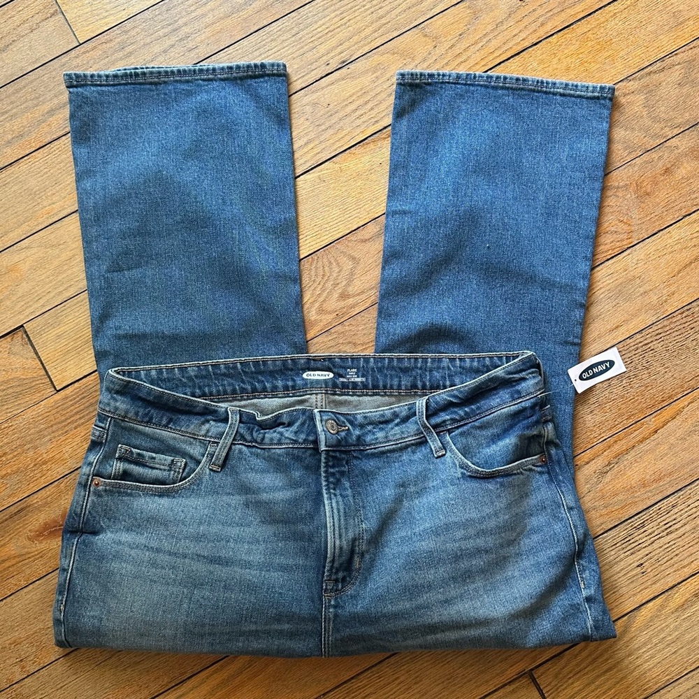 NWT Old Navy Flare Ankle Jeans - 18 (Short)